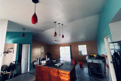 House in Cape Coral, Florida 3 bedrooms, 114.08 sq.m. № 2210914 - photo 15
