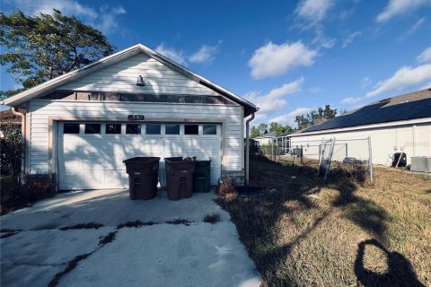 House in Cape Coral, Florida 3 bedrooms, 114.08 sq.m. № 2210914 - photo 3