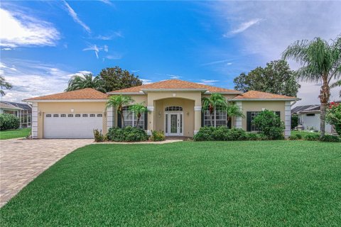 House in Port Orange, Florida 4 bedrooms, 253.07 sq.m. № 1800196 - photo 1