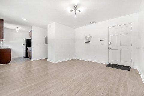 Condominio en venta en Tampa, Florida, 1 dormitorio, 55.74 m2 № 1786153 - foto 5