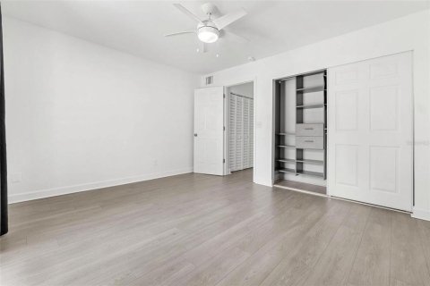 Condominio en venta en Tampa, Florida, 1 dormitorio, 55.74 m2 № 1786153 - foto 10