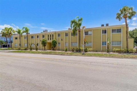 Condominio en venta en Tampa, Florida, 1 dormitorio, 55.74 m2 № 1786153 - foto 3