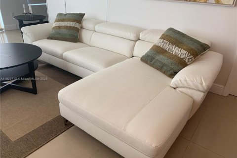 Condominio en venta en Miami, Florida, 1 dormitorio, 75.62 m2 № 1937722 - foto 9