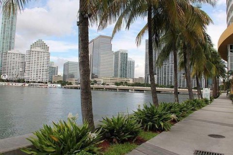 Condo in Miami, Florida, 1 bedroom  № 1937722 - photo 19