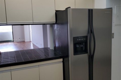 Copropriété à vendre à Hallandale Beach, Floride: 2 chambres, 146.79 m2 № 1977334 - photo 9