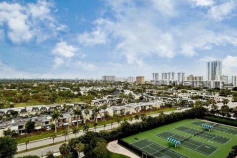 Copropriété à vendre à Hallandale Beach, Floride: 2 chambres, 146.79 m2 № 1977334 - photo 23