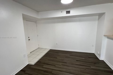 Condominio en venta en Pembroke Pines, Florida, 3 dormitorios, 115.2 m2 № 1952655 - foto 11