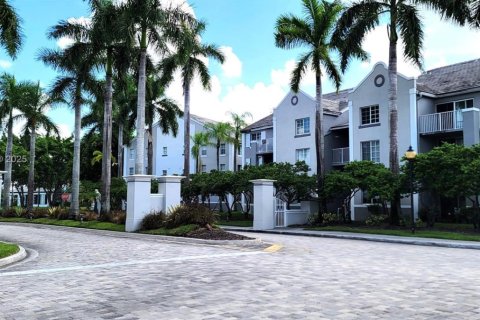 Condominio en venta en Pembroke Pines, Florida, 3 dormitorios, 115.2 m2 № 1952655 - foto 3