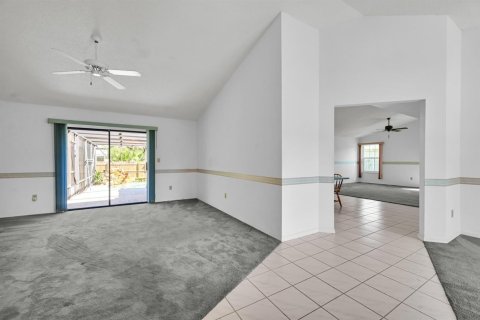 House in Sebastian, Florida 3 bedrooms, 175.21 sq.m. № 2083524 - photo 29