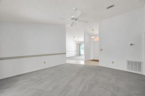 House in Sebastian, Florida 3 bedrooms, 175.21 sq.m. № 2083524 - photo 21