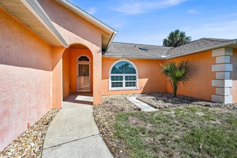 House in Sebastian, Florida 3 bedrooms, 175.21 sq.m. № 2083524 - photo 5