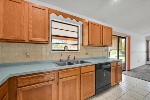 House in Sebastian, Florida 3 bedrooms, 175.21 sq.m. № 2083524 - photo 22