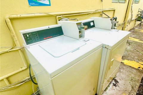 Снять в аренду кондоминиум в Майами-Бич, Флорида 38м2, № 1991913 - фото 16