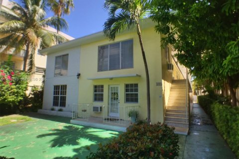 Condominio en alquiler en Miami Beach, Florida, 38 m2 № 1991913 - foto 1