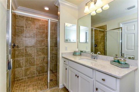 Condo in Bradenton, Florida, 2 bedrooms in LAKEWOOD NATIONAL  № 1680864 - photo 18