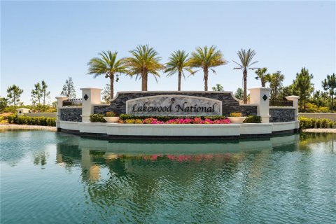 Condo in Bradenton, Florida, 2 bedrooms in LAKEWOOD NATIONAL  № 1680864 - photo 1