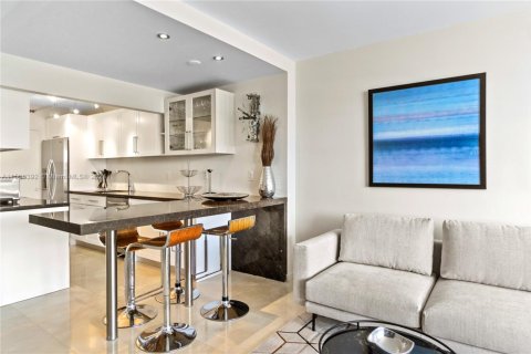 Copropriété à louer à Miami Beach, Floride: 1 chambre, 76.18 m2 № 1694654 - photo 3