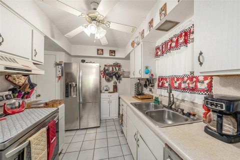 Villa ou maison à vendre à Palm Harbor, Floride: 4 chambres, 137.87 m2 № 1906683 - photo 11