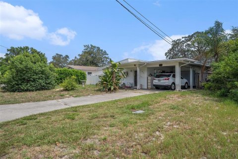 Villa ou maison à vendre à Palm Harbor, Floride: 4 chambres, 137.87 m2 № 1906683 - photo 1