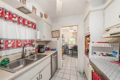 Villa ou maison à vendre à Palm Harbor, Floride: 4 chambres, 137.87 m2 № 1906683 - photo 12