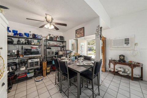 Villa ou maison à vendre à Palm Harbor, Floride: 4 chambres, 137.87 m2 № 1906683 - photo 9