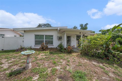 Villa ou maison à vendre à Palm Harbor, Floride: 4 chambres, 137.87 m2 № 1906683 - photo 4