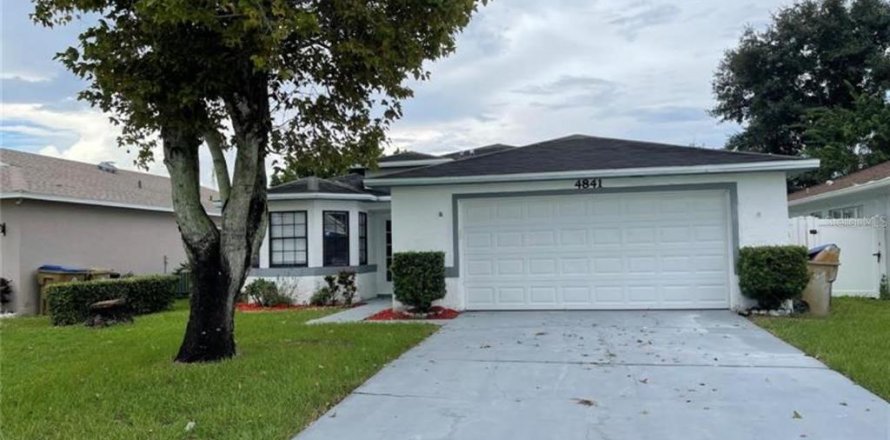 Villa ou maison à Kissimmee, Floride 3 chambres, 127.93 m2 № 2419033