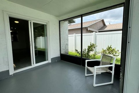 Villa ou maison à louer à Kissimmee, Floride: 3 chambres, 127.93 m2 № 2419033 - photo 10