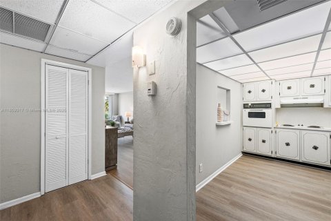 Copropriété à vendre à Sunny Isles Beach, Floride: 1 chambre, 93.37 m2 № 1935607 - photo 10