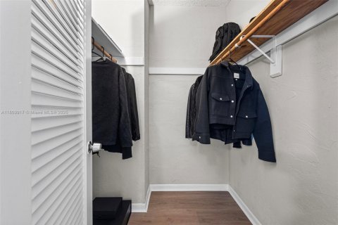 Copropriété à vendre à Sunny Isles Beach, Floride: 1 chambre, 93.37 m2 № 1935607 - photo 17