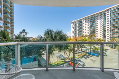 Copropriété à vendre à Sunny Isles Beach, Floride: 1 chambre, 93.37 m2 № 1935607 - photo 18