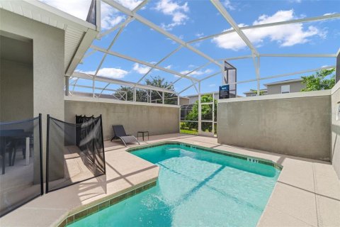 Townhouse in Davenport, Florida 4 bedrooms, 177.81 sq.m. № 2121105 - photo 24