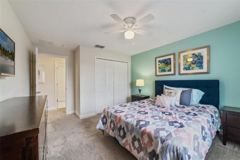 Townhouse in Davenport, Florida 4 bedrooms, 177.81 sq.m. № 2121105 - photo 19