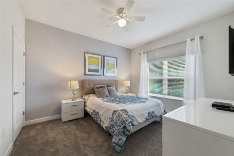 Townhouse in Davenport, Florida 4 bedrooms, 177.81 sq.m. № 2121105 - photo 14