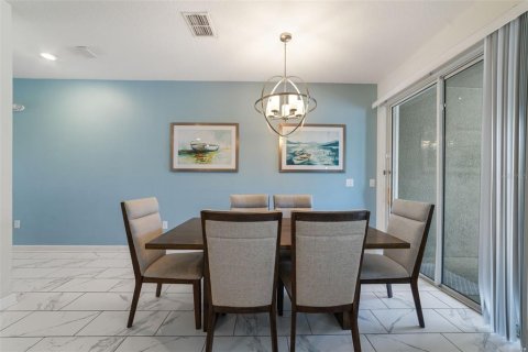 Townhouse in Davenport, Florida 4 bedrooms, 177.81 sq.m. № 2121105 - photo 11
