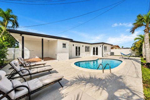 Villa ou maison à vendre à Miami, Floride: 5 chambres, 252.42 m2 № 2078217 - photo 22