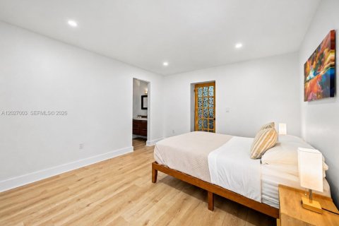 Villa ou maison à vendre à Miami, Floride: 5 chambres, 252.42 m2 № 2078217 - photo 11