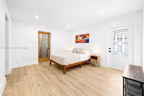 Villa ou maison à vendre à Miami, Floride: 5 chambres, 252.42 m2 № 2078217 - photo 13