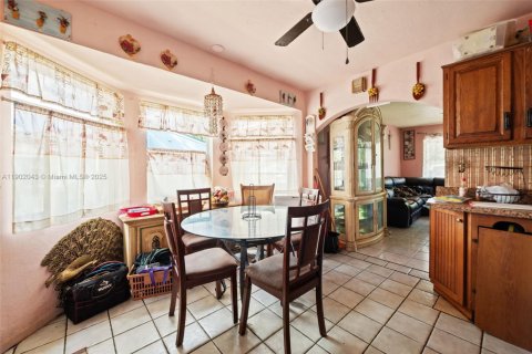 Casa en venta en Hollywood, Florida, 3 dormitorios, 109.35 m2 № 1967402 - foto 9