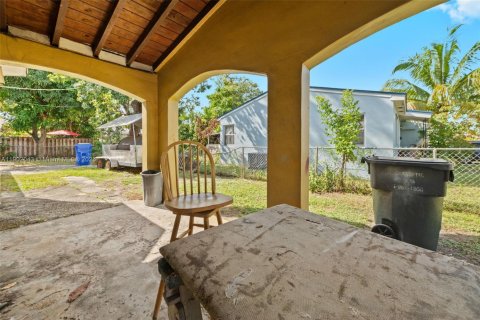 Casa en venta en Hollywood, Florida, 3 dormitorios, 109.35 m2 № 1967402 - foto 12