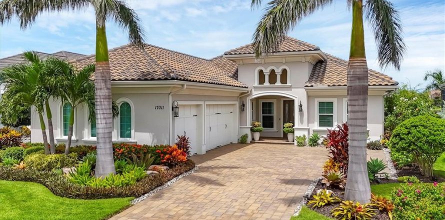 House in Lakewood Ranch, Florida 4 bedrooms, 335.38 sq.m. № 1914877