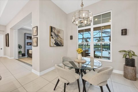 House in Lakewood Ranch, Florida 4 bedrooms, 335.38 sq.m. № 1914877 - photo 16