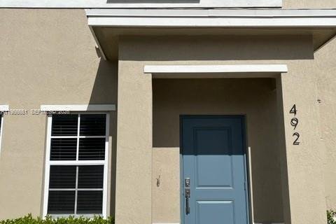 Adosado en Florida City, Florida 2 dormitorios, 112.23 m2 № 2010572