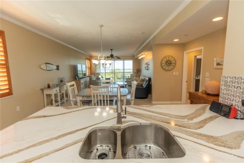 Condo in Englewood, Florida, 3 bedrooms  № 1898899 - photo 16
