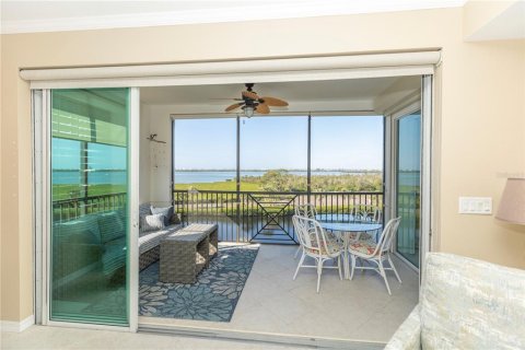 Condo in Englewood, Florida, 3 bedrooms  № 1898899 - photo 6