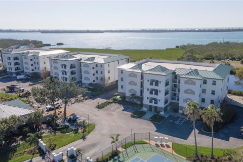 Condo in Englewood, Florida, 3 bedrooms  № 1898899 - photo 1