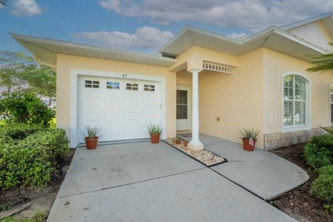 Condo in Palm Coast, Florida, 2 bedrooms  № 1809997 - photo 1