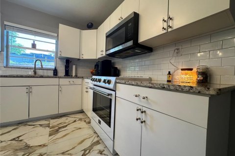 Casa en venta en Apopka, Florida, 4 dormitorios, 176.51 m2 № 1775435 - foto 23