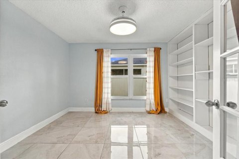 Casa en venta en Kissimmee, Florida, 3 dormitorios, 162.11 m2 № 2377893 - foto 26