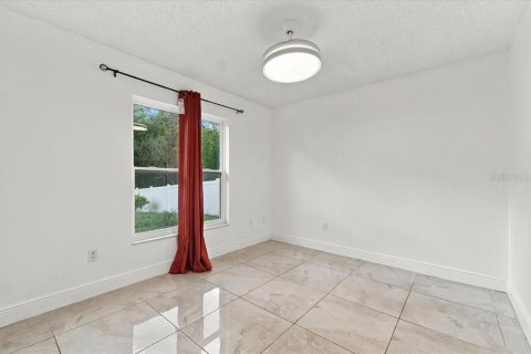 Casa en venta en Kissimmee, Florida, 3 dormitorios, 162.11 m2 № 2377893 - foto 22